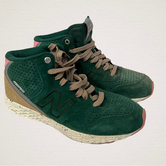 New Balance Men's 988 Fresh Foam Size 8 - Picture 7 of 9